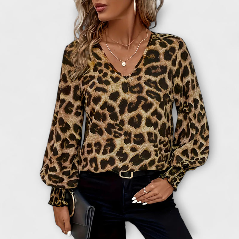 Vild og Stilfuld Leopardbluse med V-hals