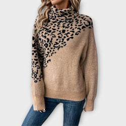 Zoila – Strikket Sweater med Leopardmønster